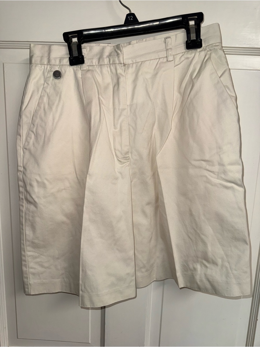 Cutter &Buck women’s Cream Casual Shorts - Classic Pleated Design
